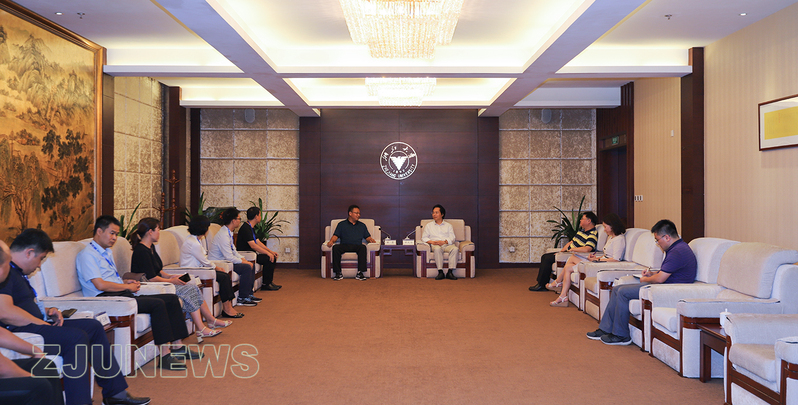 云南省景东县一行来浙江大学学习调研