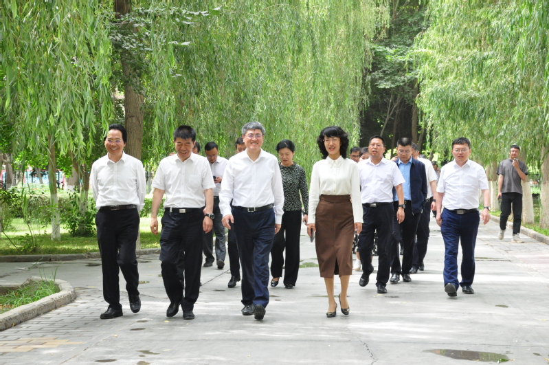 浙江大学党委书记任少波率队赴新疆调研考察