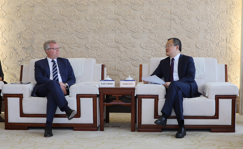 浙江大学校长杜江峰会见美国驻上海总领事一行