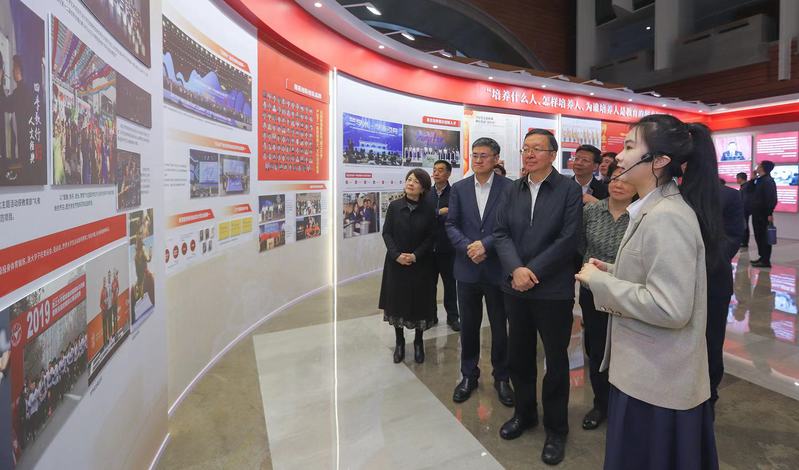 全国人大教科文卫委员会副主任委员田学军一行调研浙大“双一流”建设