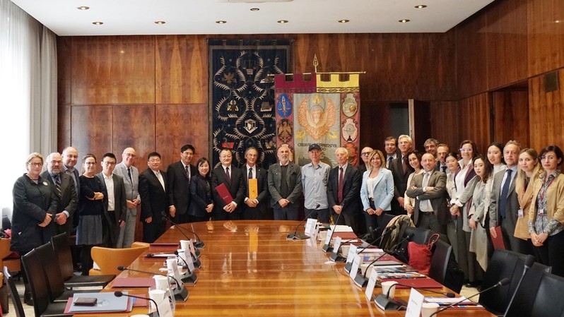 浙江大学校长杜江峰院士率代表团访问意大利