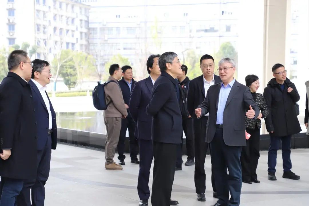 浙江大学党委书记任少波调研宁波工业互联网研究院