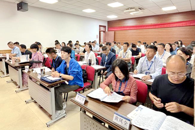 新疆2025年“国培计划”培训项目及训后跟踪指导工作在浙江大学开展