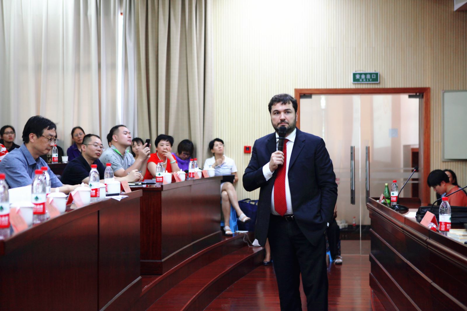 说明: C:\Users\lenovo\Desktop\报告会\IMG_2319.JPG